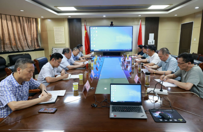 集团公司党委书记、董事长龚华东来公司调研指导工作