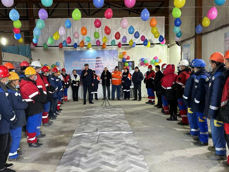 哈萨克斯坦通风罐笼井竖井项目举办安全生产1000天庆祝活动